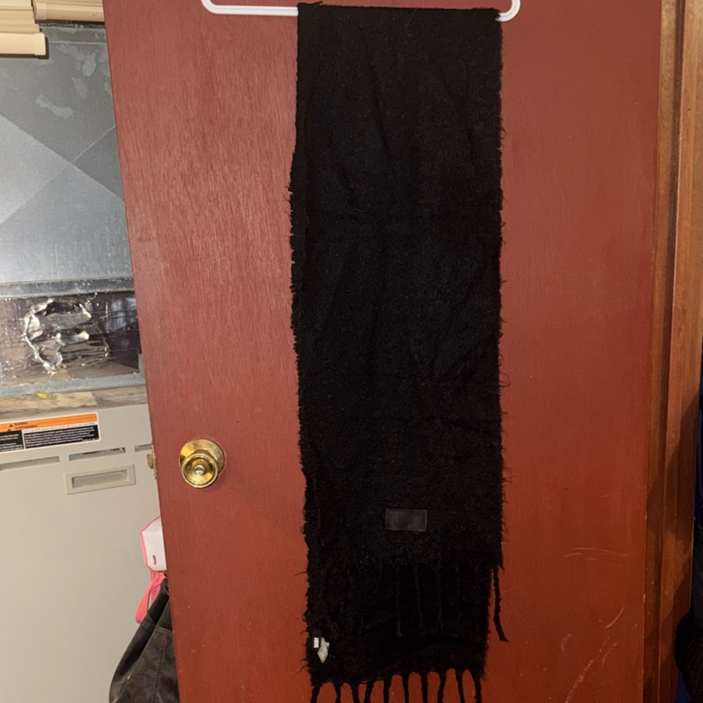 DKNY  Scarf